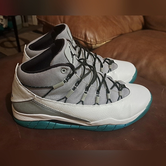 Nike Air Jordan's Prime Flight - Picture 2 of 12